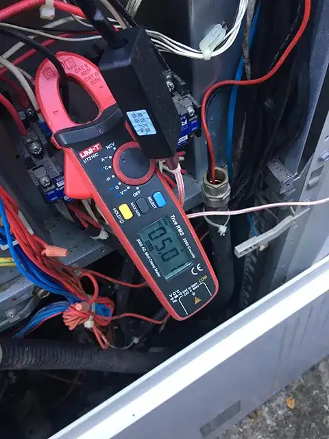 冷氣清洗現場 5